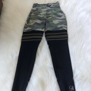 Bombshell sportswear camo thigh high leggings xs